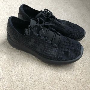 Under Armour Size 10.5 Knit shoes